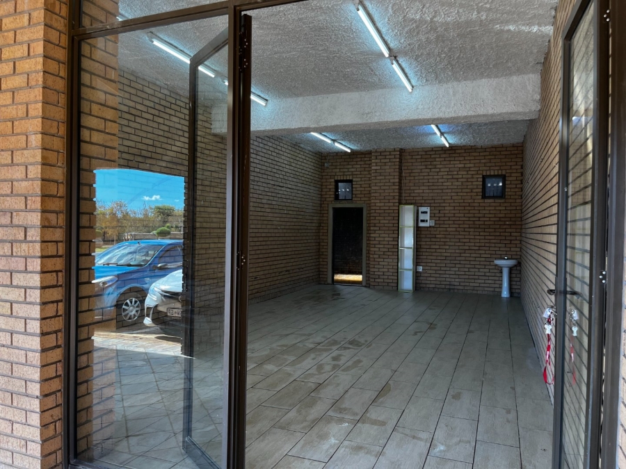 To Let commercial Property for Rent in Meerhof North West